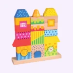 لعبة خشبية على شكل بيت