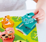 ⁦لعبة أحجية خشبية تصدر أصوات مزرعة الحيوانات من Hape⁩ - الصورة ⁦2⁩