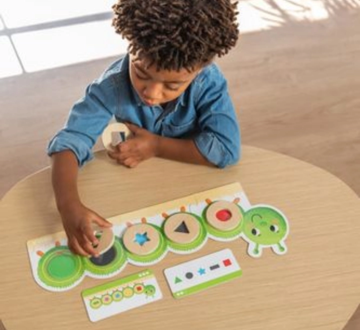 أولي، اليرقة اللطيفة والملونة من غولا 6 اليرقة لتعليم الاشكال والالوان من GOULA - الصورة 1